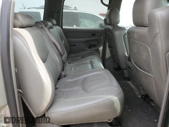 2005 Chevrolet Suburban Z71 with VIN 3GNFK16ZX5G110659, listed as a Copart auction lot 51700115 with 223,329 mi miles and Salvage title. Bid and sale history available at DreamBid. Image 11.