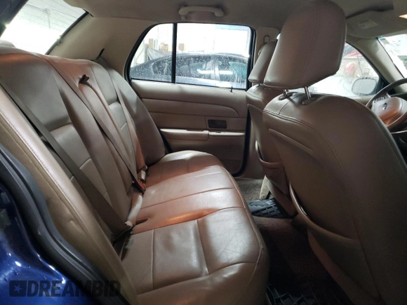 2004 Ford Crown Victoria LX z VIN 2FAFP74W94X171212, wystawiony jako Copart lot #82830214 z przebiegiem 217 595 mil mil oraz Szkody całkowita. Historia ofert i sprzedaży dostępna na DreamBid. Obrazek 10.
