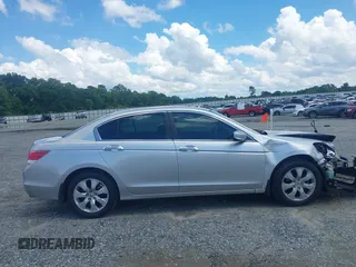 2010 Honda Accord EX z VIN 1HGCP2F74AA004333, wystawiony jako IAAI lot #42252465 z przebiegiem 253 620 mil mil oraz . Historia ofert i sprzedaży dostępna na DreamBid. Obrazek 13.
