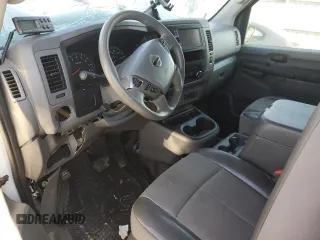 2019 Nissan NV Cargo SV z VIN 1N6AF0LY6KN805184, wystawiony jako Copart lot #83629974 z przebiegiem Nie podano mil oraz Szkoda całkowita • Salvage title. Historia ofert i sprzedaży dostępna na DreamBid. Obrazek 8.