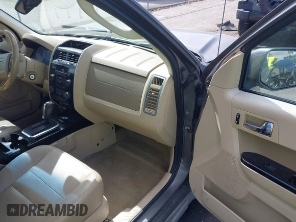 2011 Ford Escape Limited with VIN 1FMCU9EG2BKC55005, listed as a IAAI auction lot 41958212 with 188,182 mi miles. Bid and sale history available at carsss.com. Image 5.