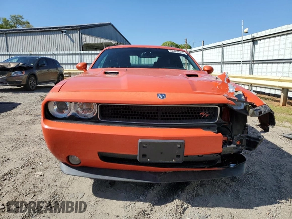 2010 Dodge Challenger R/T Classic z VIN 2B3CJ5DT6AH270246, wystawiony jako Copart lot #53499155 z przebiegiem 69 107 mil mil oraz Szkoda całkowita • Salvage title. Historia ofert i sprzedaży dostępna na DreamBid. Obrazek 5.