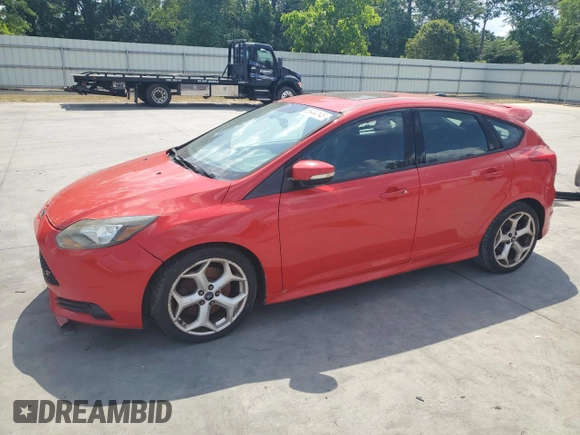 2014 Ford Focus ST with VIN 1FADP3L91EL105683, listed as a Copart auction lot 55444145 with 128,586 mi miles and Clean Title. Bid and sale history available at carsss.com. Image 1.