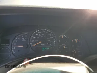 2002 Chevrolet Tahoe Z71 with VIN 1GNEK13ZX2R238783, listed as a Copart auction lot 47991245 with 198,327 mi miles and Salvage Title. Bid and sale history available at carsss.com. Image 9.