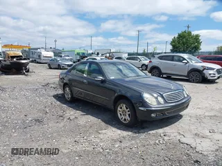 2003 Mercedes-Benz E 320 z VIN WDBUF65J63A119172, wystawiony jako IAAI lot #42304374 z przebiegiem 222 000 mil mil oraz . Historia ofert i sprzedaży dostępna na DreamBid. Obrazek 1.