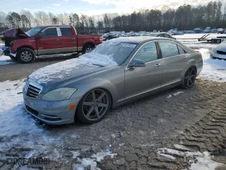 2011 Mercedes-Benz S-Class S 550 with VIN WDDNG8GB8BA411334, listed as a Copart auction lot 88130535 with 181,968 mi miles and Salvage Title. Bid and sale history available at carsss.com. Image 1.