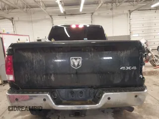 2018 Ram 2500 Tradesman with VIN 3C6UR5CJ3JG121229, listed as a IAAI auction lot 41679189 with 95,956 mi miles and . Bid and sale history available at DreamBid. Image 17.