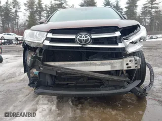 2017 Toyota Highlander XLE with VIN 5TDJZRFH9HS363191, listed as a IAAI auction lot 41642975 with 255,219 mi miles. Bid and sale history available at carsss.com. Image 17.