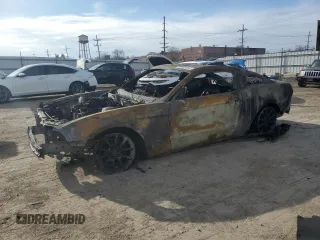 2010 Ford Mustang V6 с VIN 1ZVBP8AN5A5179926, выставлен на аукционе Copart как лот 82903964 с пробегом Не указан миль и На запчасти • Non repairable. История ставок и продаж доступна на DreamBid. Изображение 1.