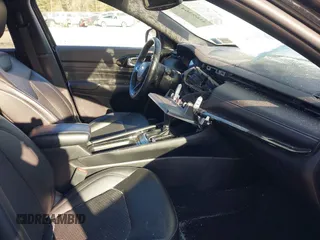 2022 Jeep Compass Latitude with VIN 3C4NJDBB7NT195727, listed as a IAAI auction lot 41693643 with 33,413 mi miles and . Bid and sale history available at DreamBid. Image 5.