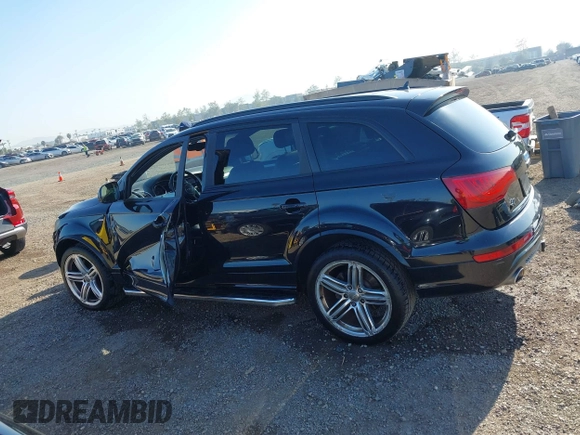 2015 Audi Q7 3.0L TDI Prestige with VIN WA1WMAFE2FD022262, listed as a IAAI auction lot 41969144 with 271,507 mi miles. Bid and sale history available at carsss.com. Image 14.