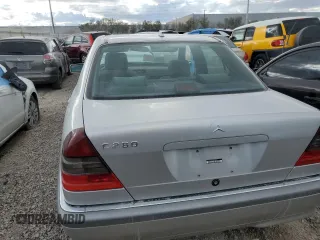 2000 Mercedes-Benz C 230/260/280/320 z VIN WDBHA29G8YA830399, wystawiony jako Copart lot #86919894 z przebiegiem 89 183 mil mil oraz Nie do naprawy • Non repairable. Historia ofert i sprzedaży dostępna na DreamBid. Obrazek 6.