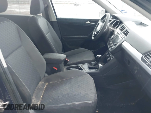 2021 Volkswagen Tiguan S with VIN 3VV1B7AXXMM002930, listed as a IAAI auction lot 42169613 with 47,118 mi miles and . Bid and sale history available at DreamBid. Image 5.
