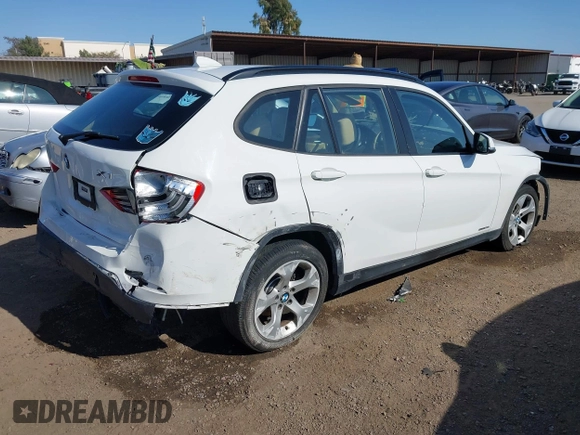 2013 BMW X1 28i with VIN WBAVM1C52DVW45195, listed as a IAAI auction lot 41964903 with 1 mi miles. Bid and sale history available at carsss.com. Image 4.