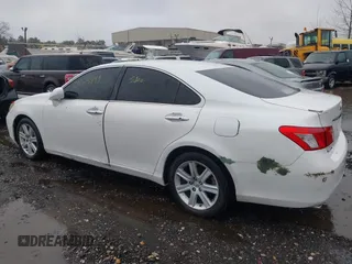 2008 Lexus ES with VIN JTHBJ46G982179140, listed as a IAAI auction lot 41959338 with Not Provided miles. Bid and sale history available at carsss.com. Image 3.