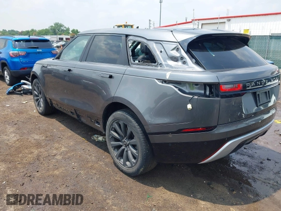 2019 Land Rover Range Rover Velar R-Dynamic SE z VIN SALYL2EX2KA793688, wystawiony jako IAAI lot #42321102 z przebiegiem 37 532 mil mil oraz . Historia ofert i sprzedaży dostępna na DreamBid. Obrazek 3.
