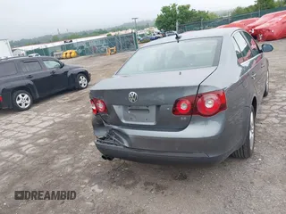 2009 Volkswagen Jetta SE with VIN 3VWRZ71K99M121820, listed as a IAAI auction lot 42458066 with 177,287 mi miles and . Bid and sale history available at DreamBid. Image 17.