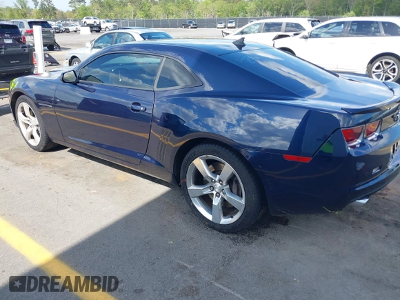 2010 Chevrolet Camaro 2SS z VIN 2G1FT1EW7A9222832, wystawiony jako IAAI lot #41941455 z przebiegiem 133 857 mil mil oraz . Historia ofert i sprzedaży dostępna na DreamBid. Obrazek 3.