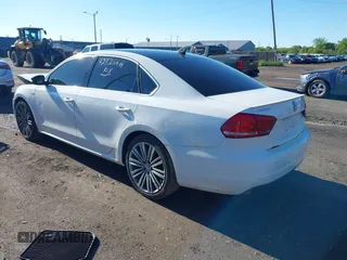 2015 Volkswagen Passat SE с VIN 1VWBS7A31FC075721, выставлен на аукционе IAAI как лот 42326684 с пробегом 177 448 миль миль и . История ставок и продаж доступна на DreamBid. Изображение 3.