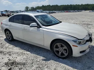 2017 BMW 3 Series 330i xDrive with VIN WBA8D9G3XHNU61715, listed as a Copart auction lot 62858515 with 89,190 mi miles and Clean title. Bid and sale history available at DreamBid. Image 4.
