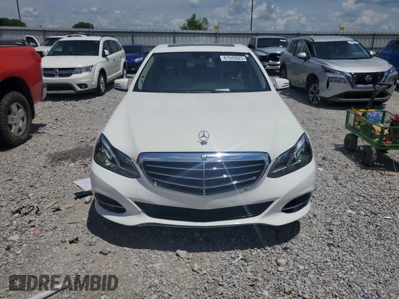 2014 Mercedes-Benz E 350 Luxury with VIN WDDHF8JB8EA776092, listed as a Copart auction lot 61545825 with 92,996 mi miles and Salvage title. Bid and sale history available at DreamBid. Image 5.