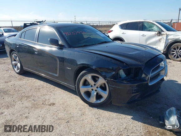 2013 Dodge Charger RT with VIN 2C3CDXCT4DH686677, listed as a IAAI auction lot 41237956 with 145,692 mi miles. Bid and sale history available at carsss.com. Image 1.