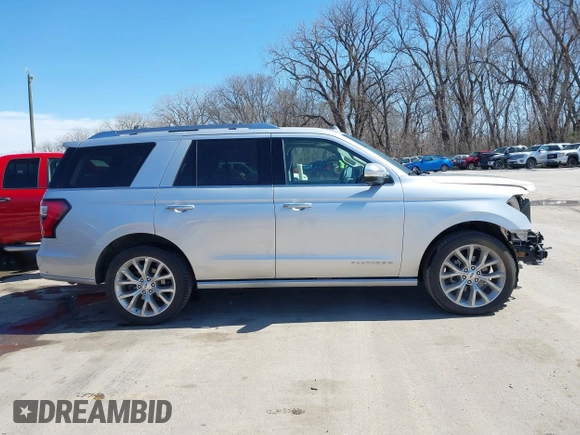2019 Ford Expedition Platinum with VIN 1FMJU1MT6KEA52494, listed as a IAAI auction lot 41802986 with 119,922 mi miles. Bid and sale history available at carsss.com. Image 14.