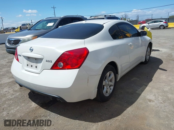 2009 Nissan Altima S z VIN 1N4AL24E19C155302, wystawiony jako IAAI lot #42244886 z przebiegiem 137 955 mil mil oraz . Historia ofert i sprzedaży dostępna na DreamBid. Obrazek 4.
