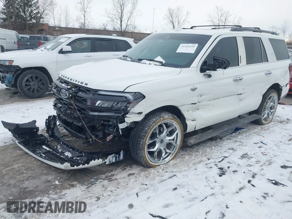 2024 Ford Expedition Limited with VIN 1FMJU2A89REB06337, listed as a IAAI auction lot 41381699 with 3,057 mi miles. Bid and sale history available at carsss.com. Image 2.