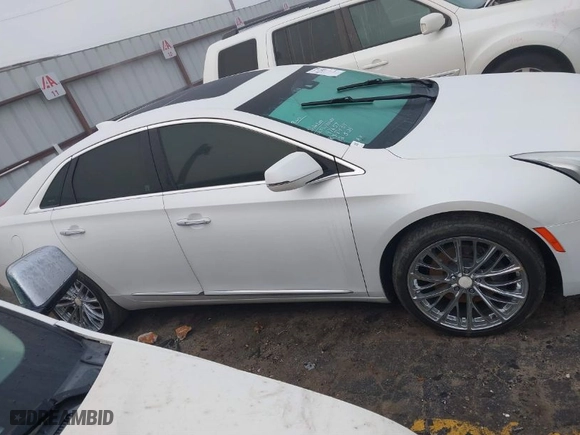 2016 Cadillac XTS Luxury Collection with VIN 2G61M5S37G9209249, listed as a IAAI auction lot 41124966 with 107,250 mi miles. Bid and sale history available at carsss.com. Image 13.