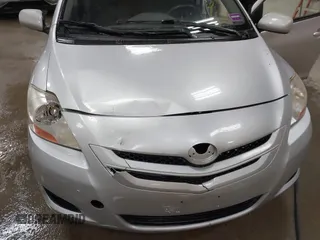 2008 Toyota Yaris z VIN JTDBT923884038527, wystawiony jako IAAI lot #42059011 z przebiegiem 232 431 mil mil oraz . Historia ofert i sprzedaży dostępna na DreamBid. Obrazek 6.