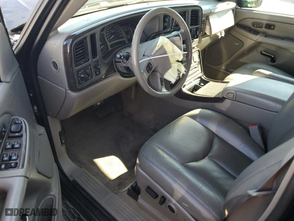 2005 GMC Yukon XL Denali with VIN 1GKFK66U15J136709, listed as a Copart auction lot 70467974 with 112,407 mi miles and Salvage Title. Bid and sale history available at carsss.com. Image 8.