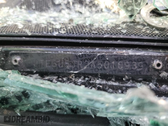 2010 Toyota 4Runner Trail z VIN JTEBU5JR2A5010939, wystawiony jako Copart lot #72620674 z przebiegiem Nie podano mil oraz Nie do naprawy • Non repairable. Historia ofert i sprzedaży dostępna na DreamBid. Obrazek 13.