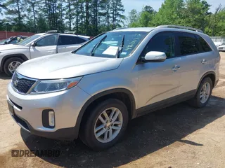 2014 Kia Sorento LX with VIN 5XYKTCA61EG496867, listed as a IAAI auction lot 41929686 with 202,460 mi miles. Bid and sale history available at carsss.com. Image 2.