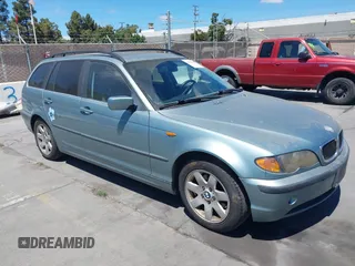 2003 BMW 3 Series 325i с VIN WBAAX13483PJ00635, выставлен на аукционе IAAI как лот 42802064 с пробегом 138 379 миль миль и . История ставок и продаж доступна на DreamBid. Изображение 1.