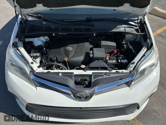 2018 Toyota Sienna XLE with VIN 5TDDZ3DCXJS208107, listed as a Copart auction lot 54538135 with 173,741 mi miles and Clean title. Bid and sale history available at DreamBid. Image 5.