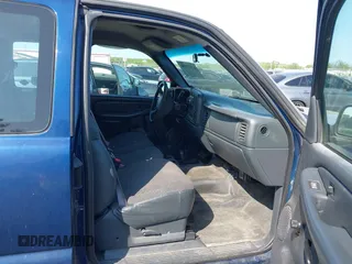 2002 Chevrolet Silverado 1500 LS with VIN 2GCEK19V321260565, listed as a IAAI auction lot 42151550 with 117,350 mi miles. Bid and sale history available at carsss.com. Image 5.