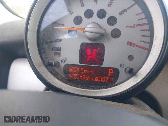 2007 MINI Hardtop with VIN WMWMF33557TT56622, listed as a IAAI auction lot 42227758 with 145,258 mi miles and . Bid and sale history available at DreamBid. Image 15.