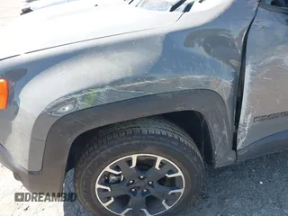 2023 Jeep Renegade Latitude with VIN ZACNJDB17PPP40954, listed as a IAAI auction lot 41859035 with Not provided miles and . Bid and sale history available at DreamBid. Image 11.