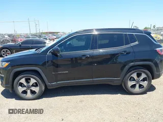 2018 Jeep Compass Altitude z VIN 3C4NJCBB0JT374678, wystawiony jako IAAI lot #42250357 z przebiegiem 56 439 mil mil oraz . Historia ofert i sprzedaży dostępna na DreamBid. Obrazek 14.