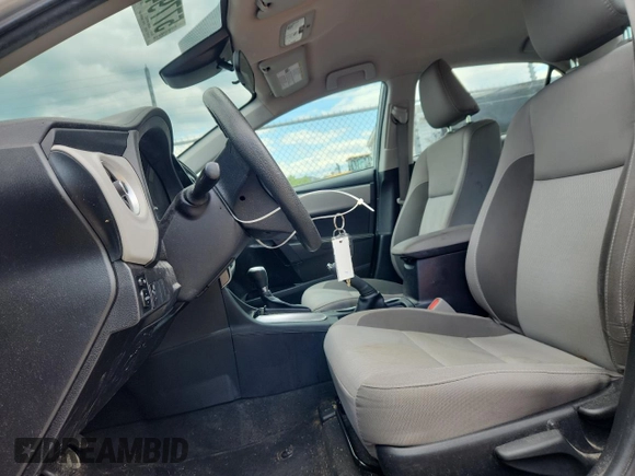 2019 Toyota Corolla L z VIN 2T1BURHE6KC200231, wystawiony jako Copart lot #57794735 z przebiegiem 45 557 mil mil oraz Szkody całkowita. Historia ofert i sprzedaży dostępna na DreamBid. Obrazek 7.