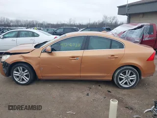 2012 Volvo S60 T5 z VIN YV1622FS8C2128644, wystawiony jako IAAI lot #41216738 z przebiegiem 189 651 mil mil oraz . Historia ofert i sprzedaży dostępna na DreamBid. Obrazek 15.