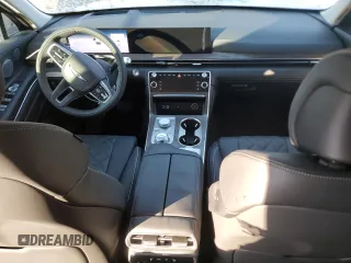 2025 Genesis GV80 Prestige with VIN KMUHEESC7SU212962, listed as a Copart auction lot 83525284 with 121 mi miles and Salvage Title. Bid and sale history available at DreamBid. Image 8.