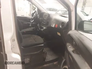 2019 Mercedes-Benz Metris Cargo z VIN WD3PG3EA7K3532483, wystawiony jako IAAI lot #42049937 z przebiegiem 275 592 mil mil oraz . Historia ofert i sprzedaży dostępna na DreamBid. Obrazek 5.