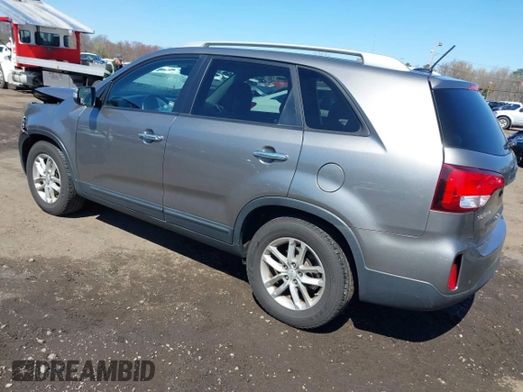 2015 Kia Sorento LX with VIN 5XYKT4A60FG606279, listed as a IAAI auction lot 41972303 with 123,033 mi miles. Bid and sale history available at carsss.com. Image 3.