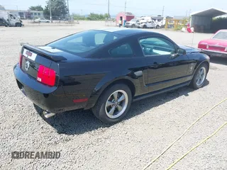 2006 Ford Mustang Standard with VIN 1ZVFT80N065182187, listed as a IAAI auction lot 42453637 with Not provided miles and . Bid and sale history available at DreamBid. Image 4.