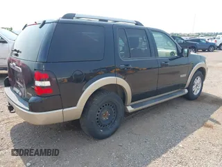 2007 Ford Explorer Eddie Bauer z VIN 1FMEU74EX7UA87218, wystawiony jako IAAI lot #42700546 z przebiegiem 206 043 mil mil oraz . Historia ofert i sprzedaży dostępna na DreamBid. Obrazek 4.