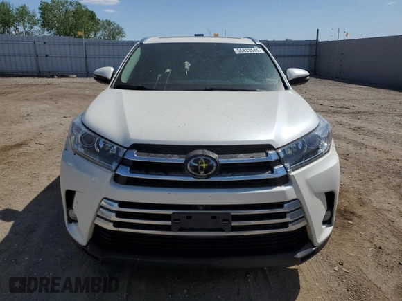 2018 Toyota Highlander Limited with VIN 5TDDZRFH8JS806840, listed as a Copart auction lot 56833545 with 100,833 mi miles and Salvage title. Bid and sale history available at DreamBid. Image 5.