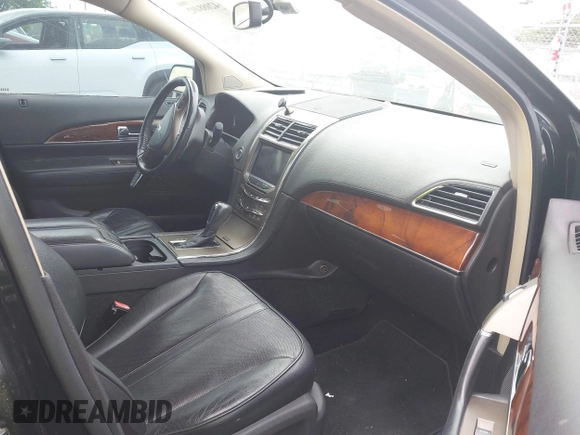 2011 Lincoln MKX with VIN 2LMDJ6JK0BBJ27379, listed as a IAAI auction lot 42088492 with 167,378 mi miles. Bid and sale history available at carsss.com. Image 5.