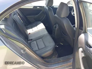 2013 Volkswagen Jetta SE with VIN 3VWDP7AJ9DM370201, listed as a IAAI auction lot 42562810 with 165,991 mi miles and . Bid and sale history available at DreamBid. Image 8.